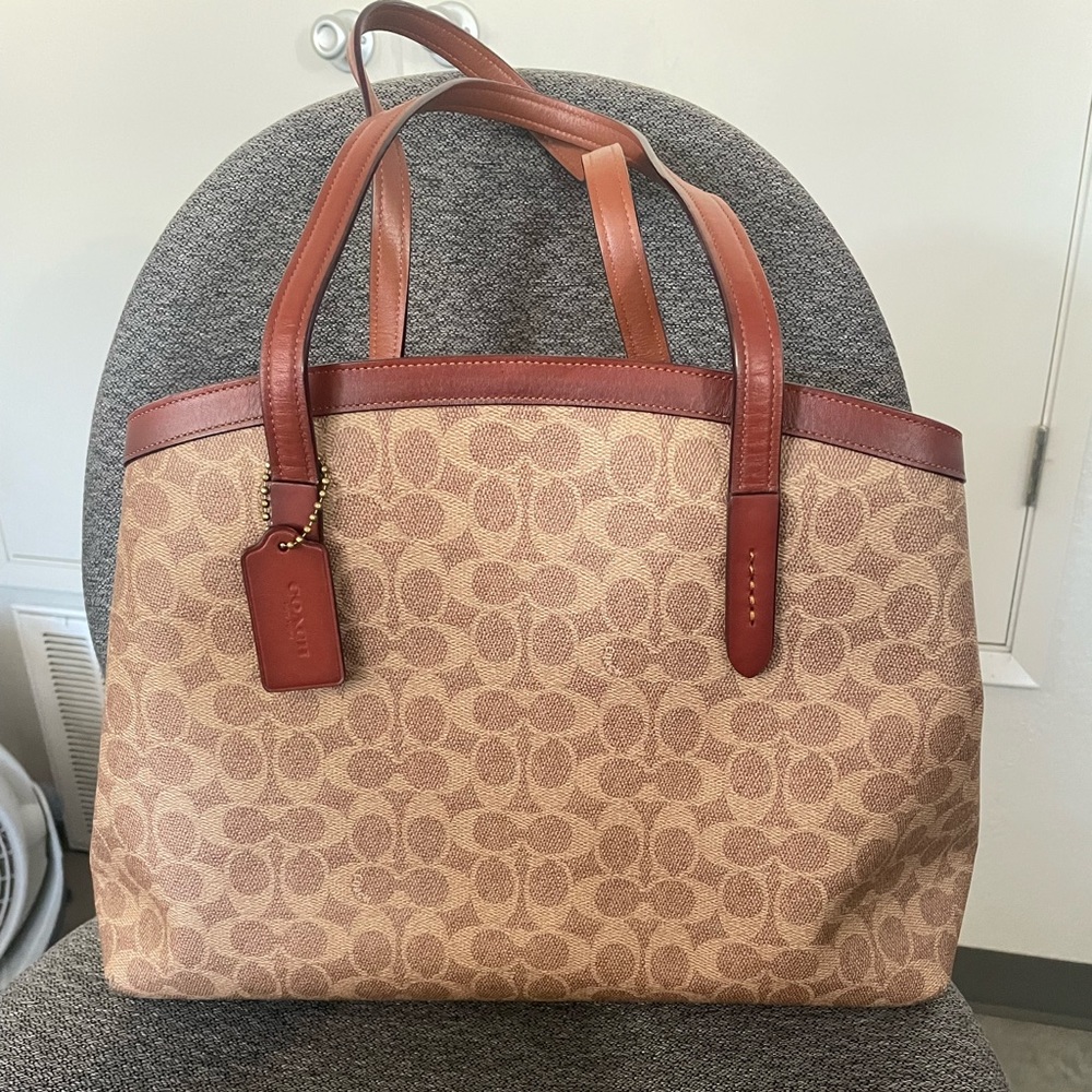 Coach - Large Handbag